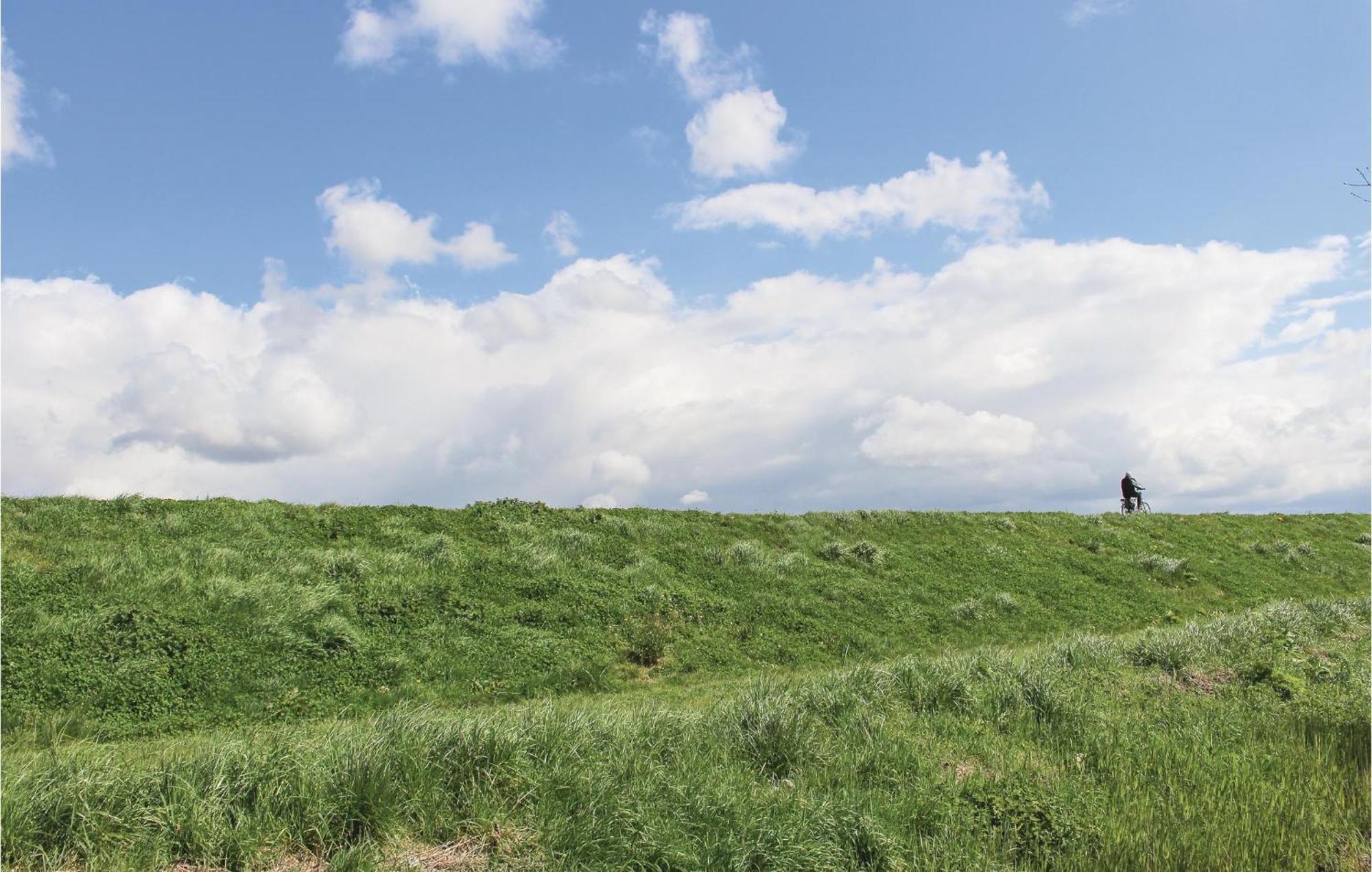 Beautiful Home In Sint-Annaland With Kitchen エクステリア 写真