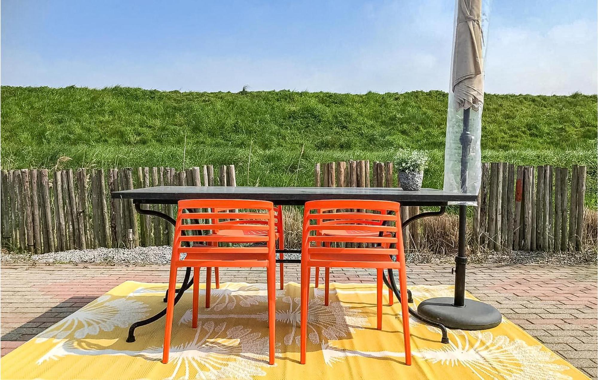 Beautiful Home In Sint-Annaland With Kitchen エクステリア 写真