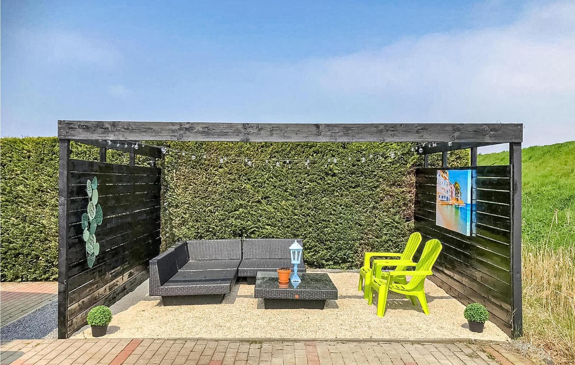 Beautiful Home In Sint-Annaland With Kitchen エクステリア 写真